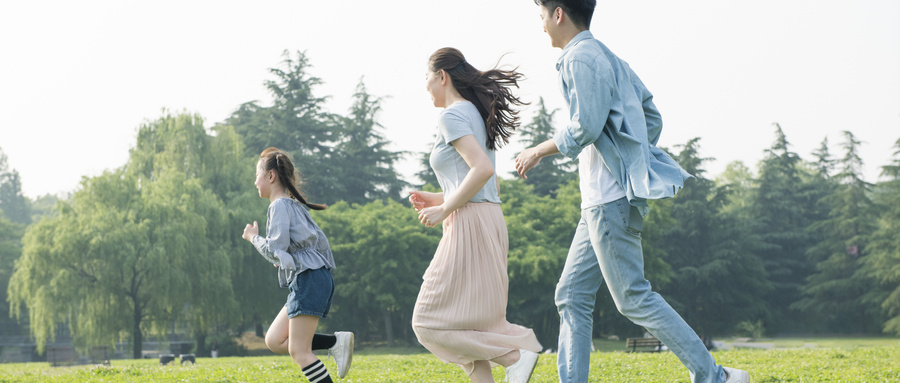 如何培養(yǎng)出快樂、溫暖、人格健全的孩子？